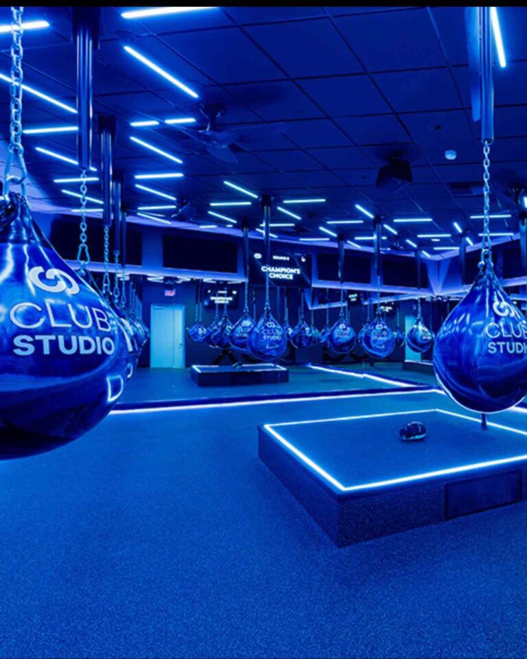 Sala de entrenamiento Club Studio de LA Fitness con formato multiboutique